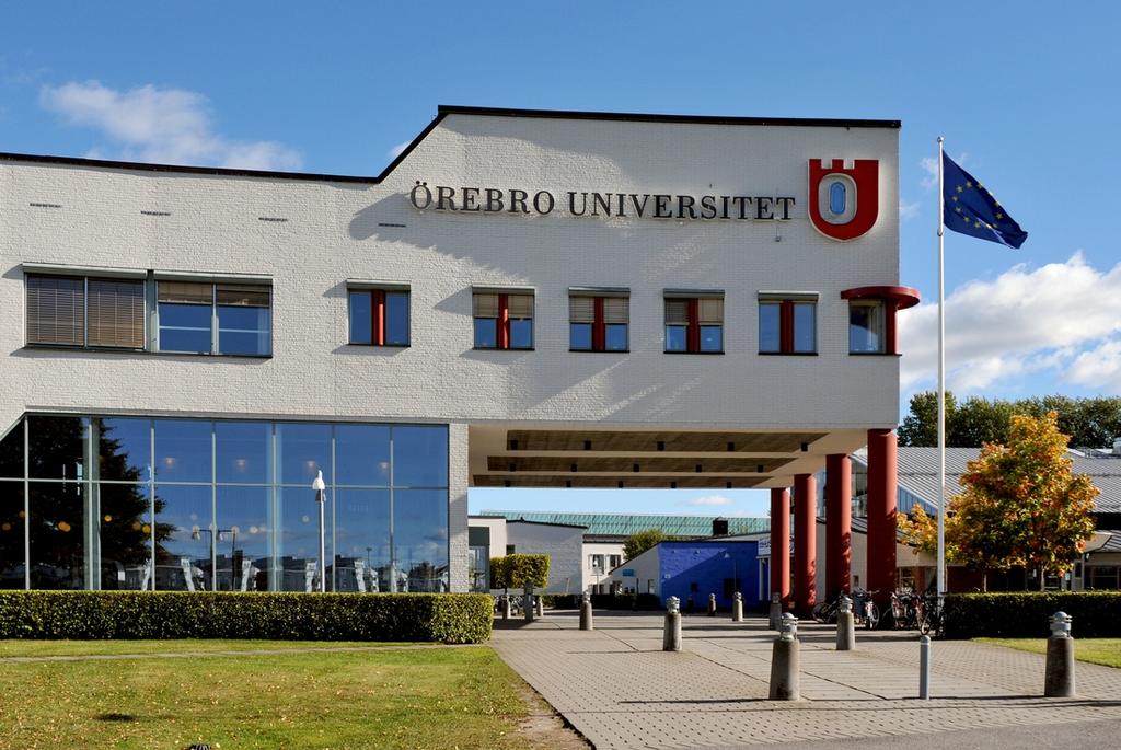 Huvudbyggnaden i Örebro