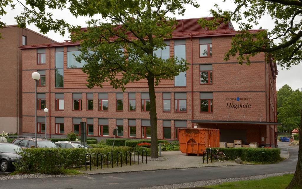 Huvudbyggnaden i direkt anslutning till Sophiahemmet