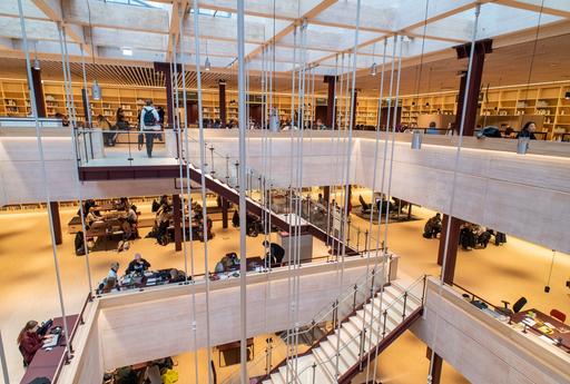 Studenthuset, Biblioteket