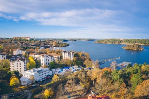 Utsikt över skolan och Örnsberg Distra gymnasium 