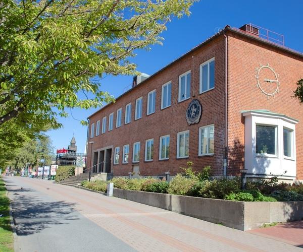 Bernadottegymnasiet