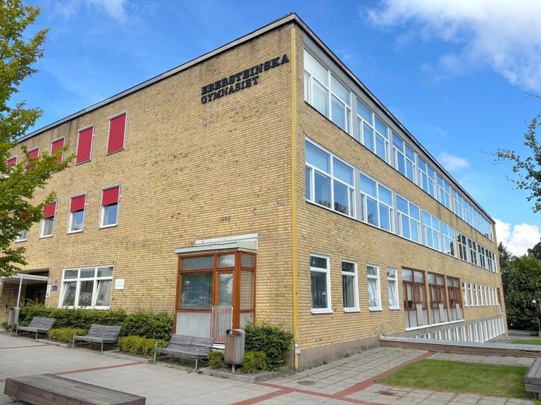 Bild på Ebersteinska gymnasiet