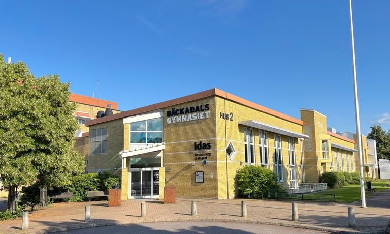 Bäckadalsgymnasiet