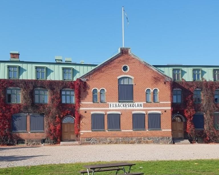 Ekbackeskolan